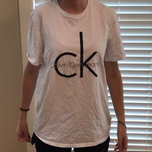 Calvin Klein T-shirt